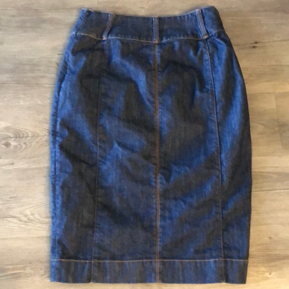 White House Black Market denim pencil skirt - Picture 2 of 3